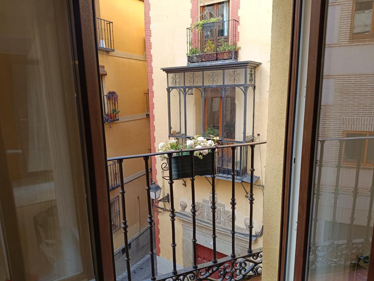 Apartmán Cristo Del Rocio - Parking Gratis Toledo Exteriér fotografie